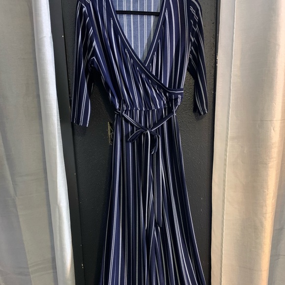 Navy jumpsuit - Picture 1 of 2